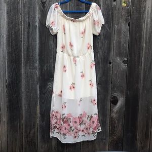 ✨NWT Off the Shoulder Floral Dress from Blush XL✨